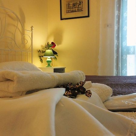 Appartamento La casa di Chicca Lecce Esterno foto